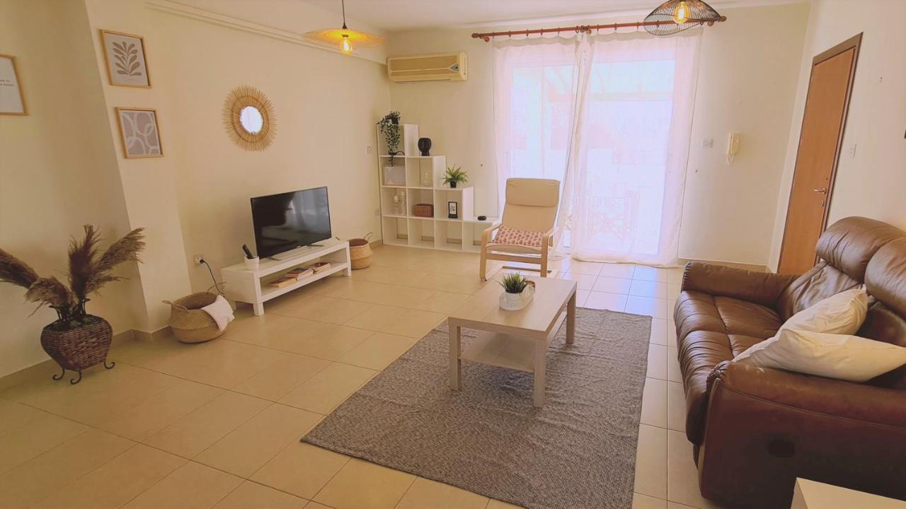 Stay Sunny Palms Apartment Voroklini Exterior photo